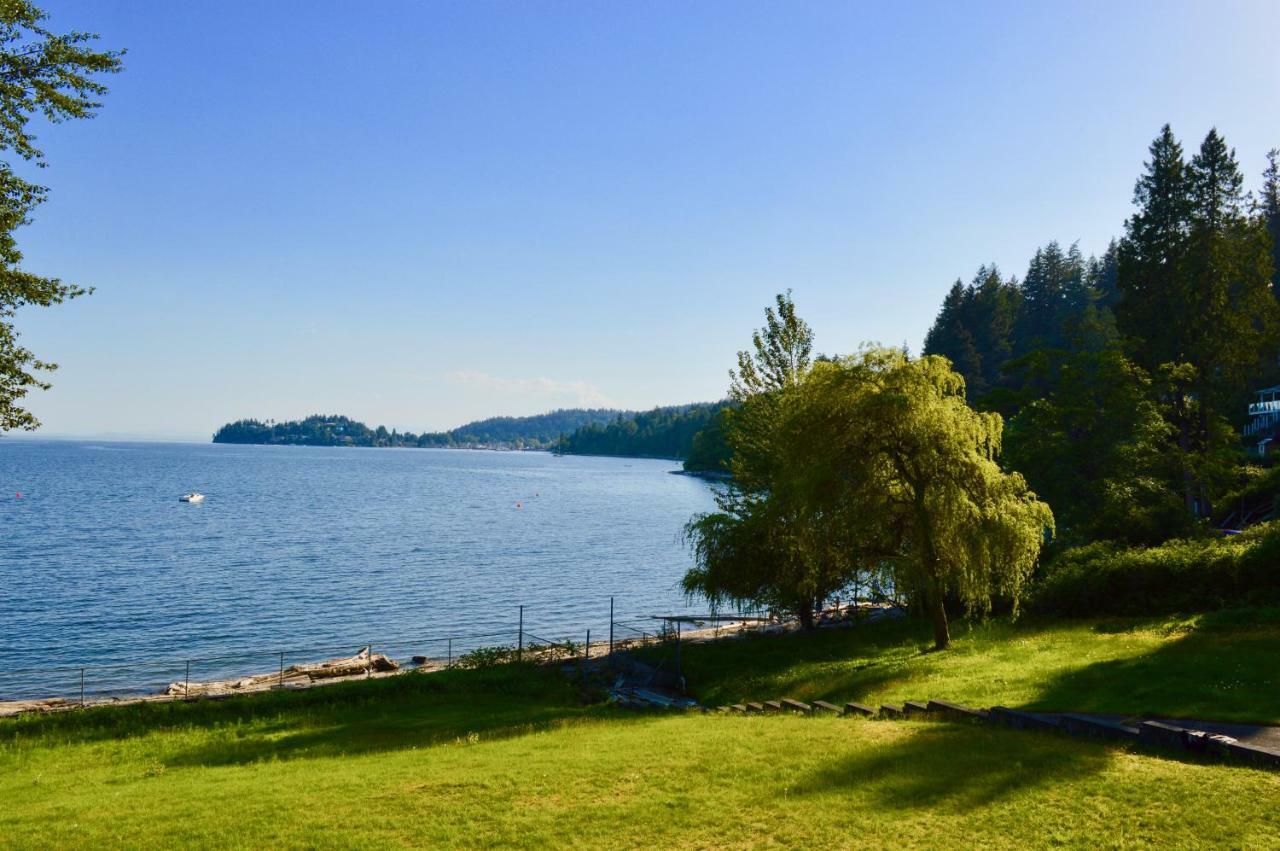 Oceanfront Suite Gibsons Buitenkant foto