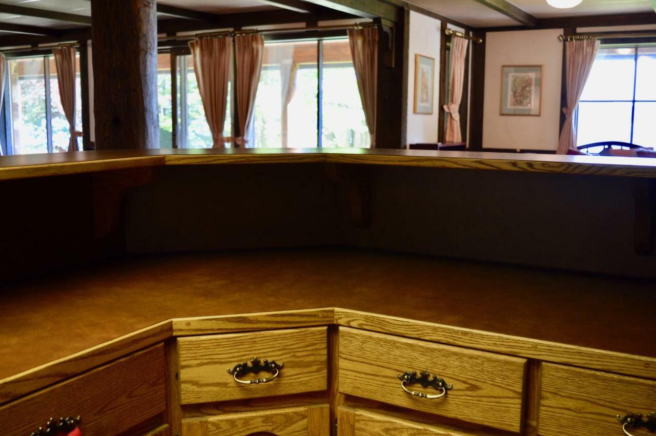 Oceanfront Suite Gibsons Buitenkant foto