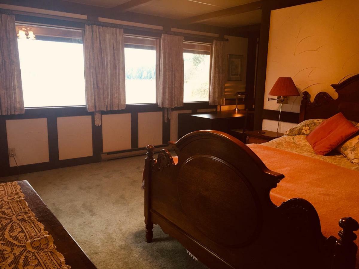 Oceanfront Suite Gibsons Buitenkant foto